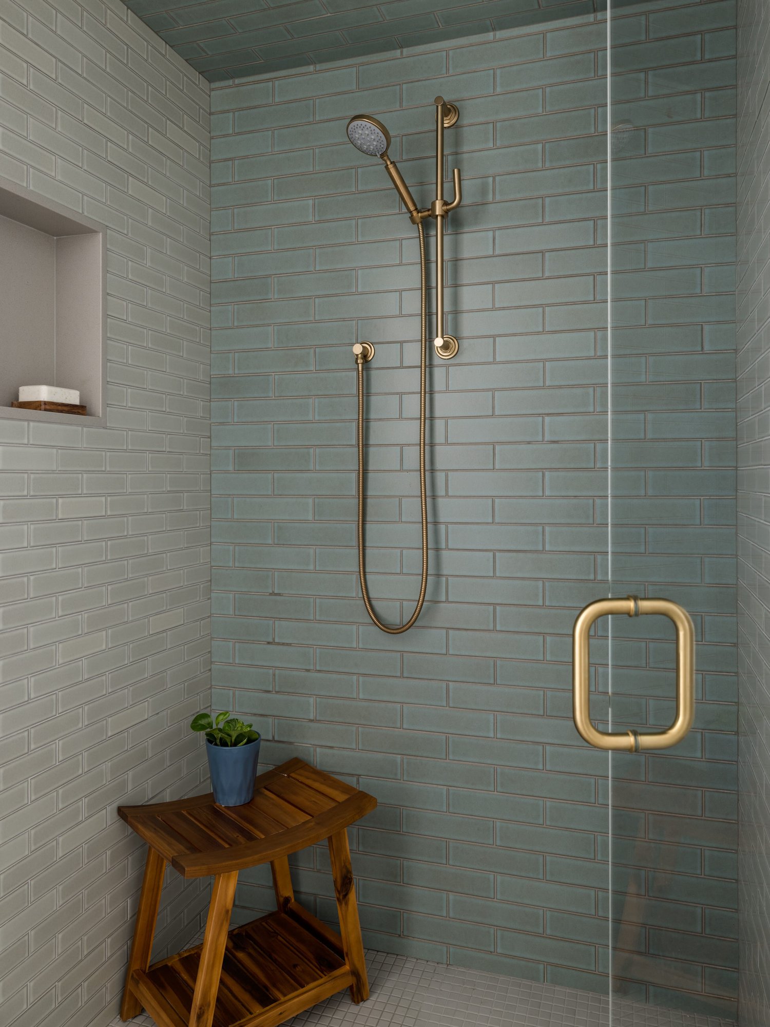 IHR.Hawthorne.Hills.Seattle.Guest.Bathroom.2.Remodel.Web