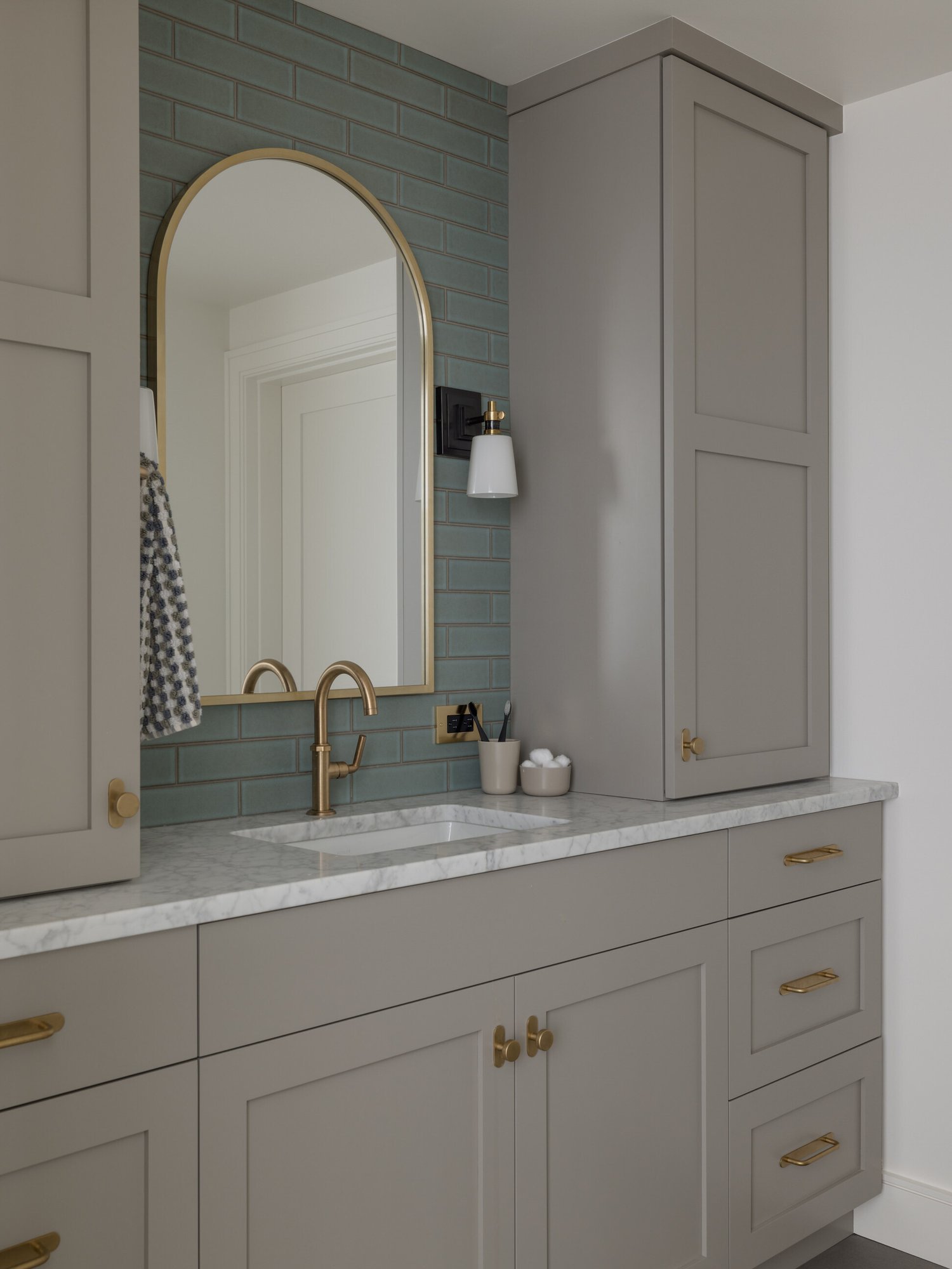 IHR.Hawthorne.Hills.Seattle.Guest.Bathroom.Remodel.Web