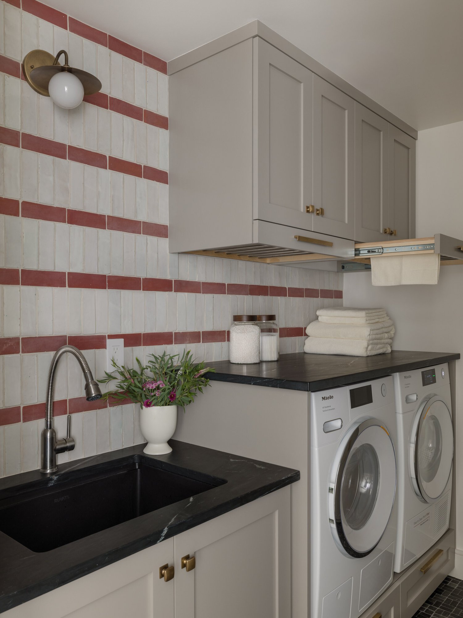 IHR.Hawthorne.Hills.Seattle.Laundry.Room.Remodel.Web