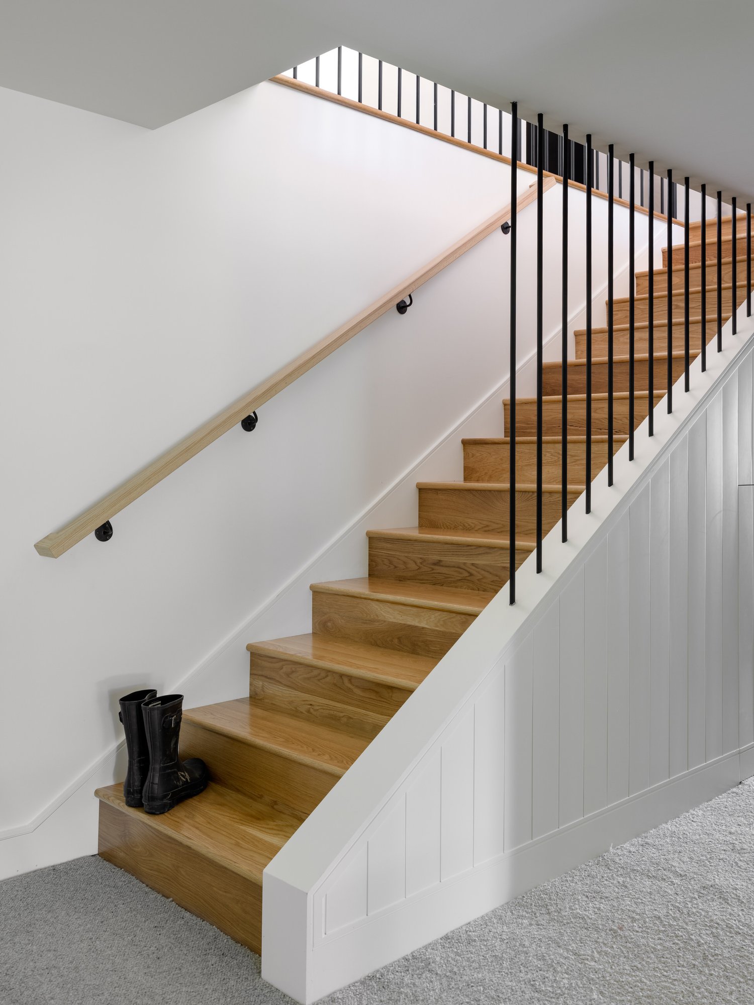 IHR.Hawthorne.Hills.Seattle.Staircase.Remodel.Web