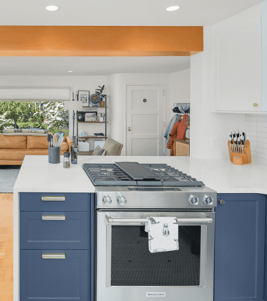 White Quartz Countertop In Seattle Kitchen Remodel