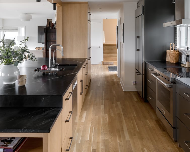 kitchen island entertaining space-1