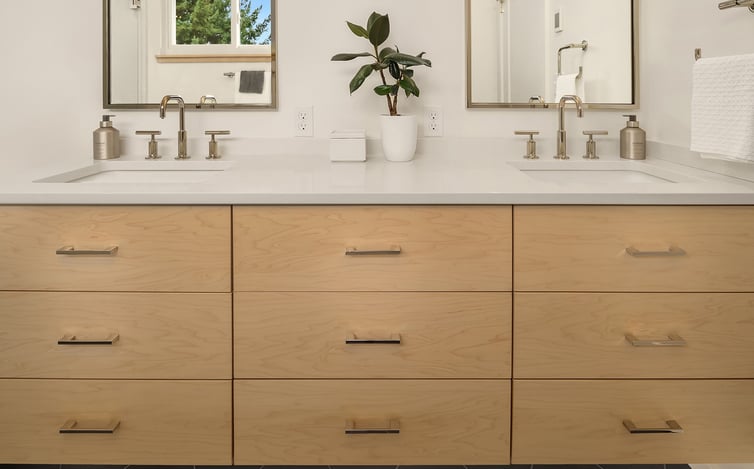 IHR.Seattle.View.Ridge.Primary.Bath.Vanity.WEB.4