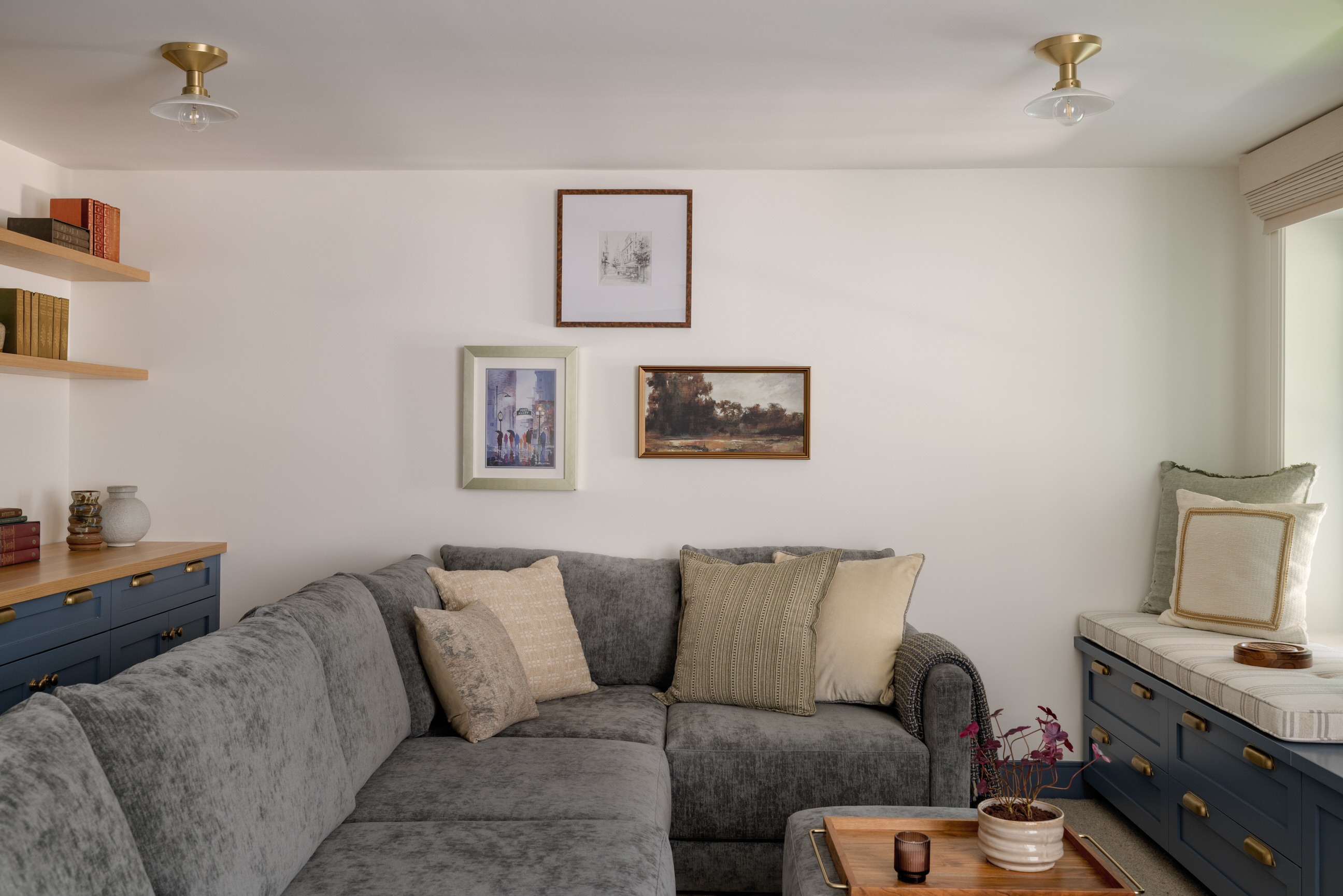 November Interior Picks: Warm Layers, Functional Decor & Lighting