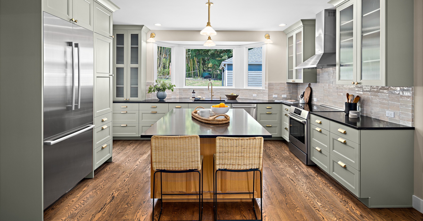 Modern 2020s Kitchen Remodel in Seattle, WA by Innovative Home Renovations (Design Build) project photo