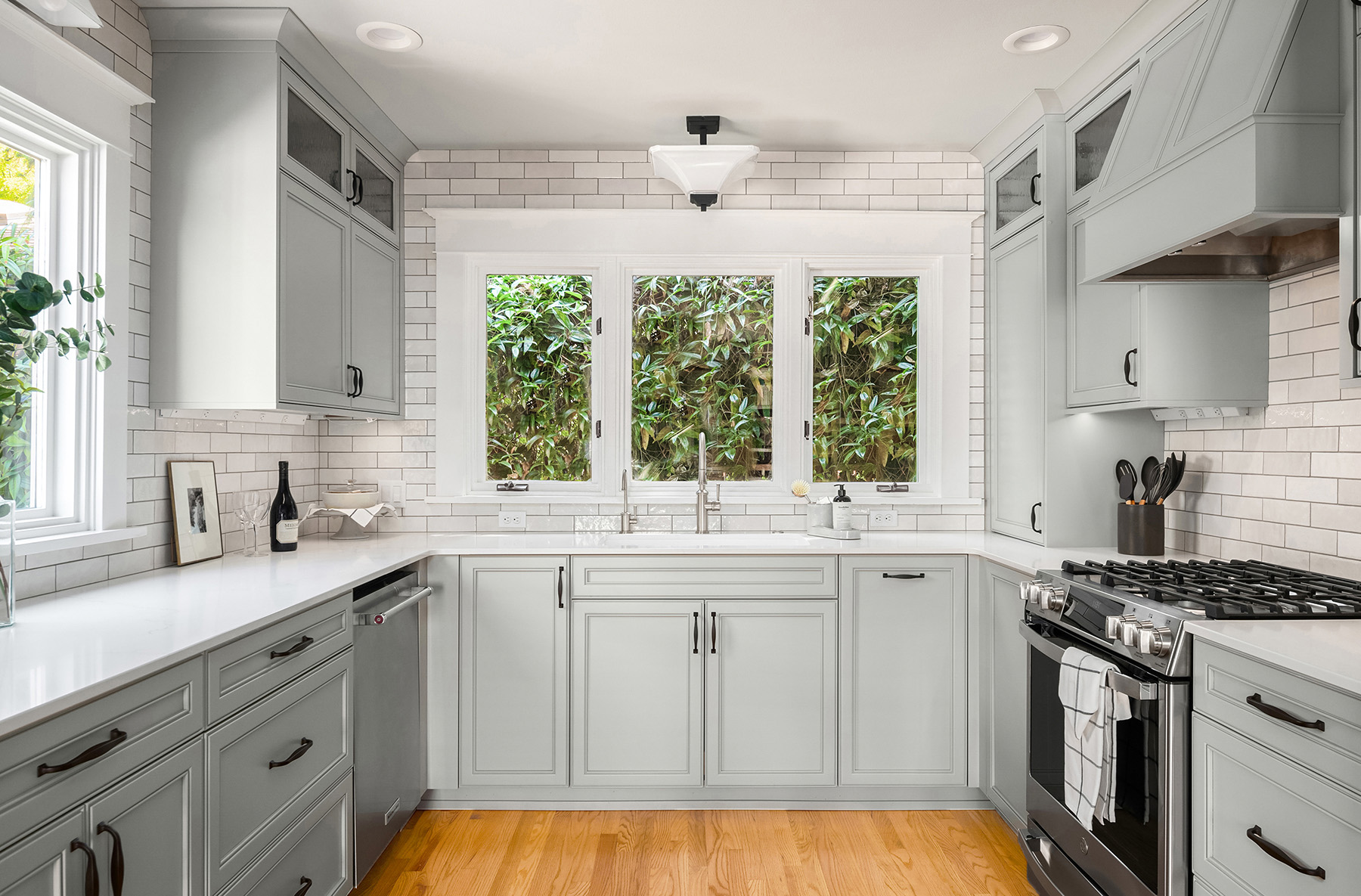IHR.Laurelhurst.Seattle.Kitchen.Remodel.Web.1.2023 - Lightened Wood Floors-1