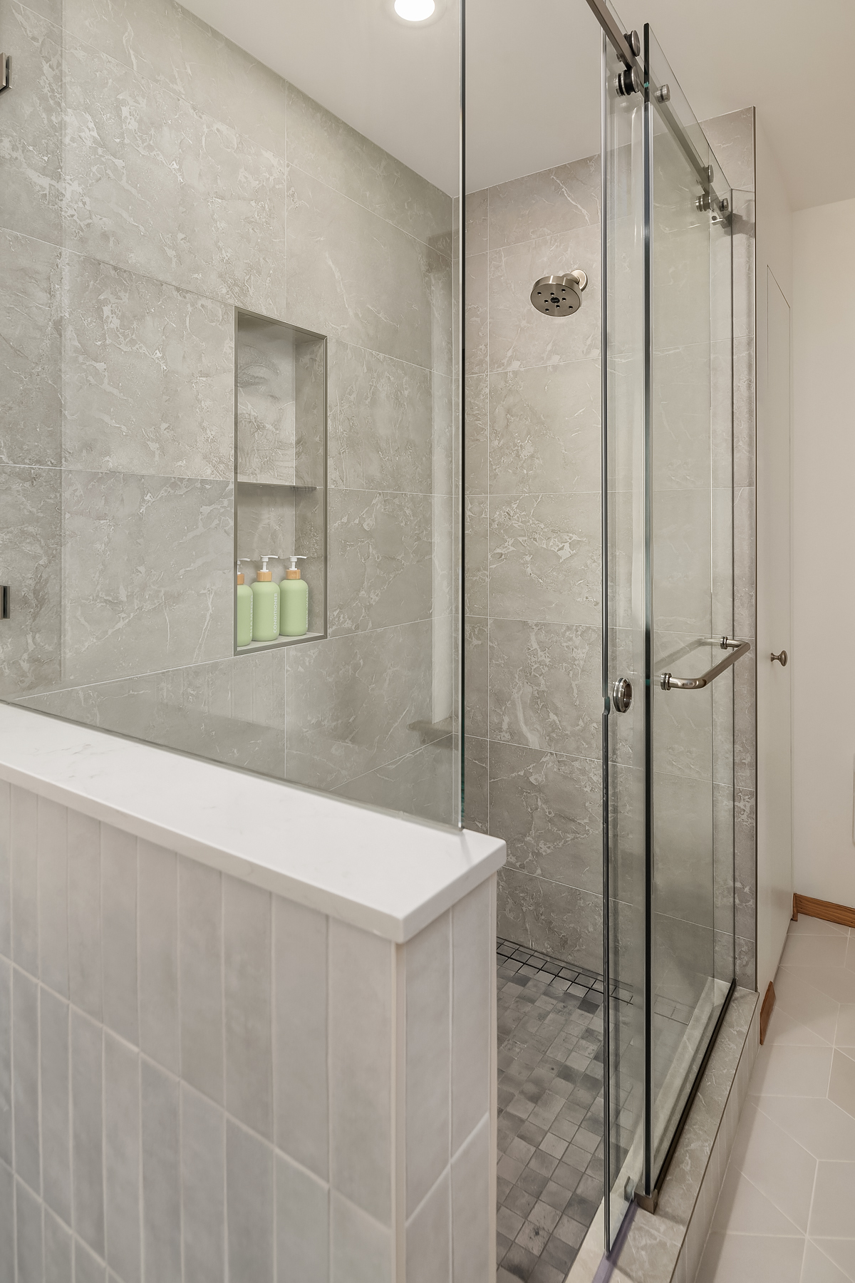 IHR.Seattle.Meadowbrook.bathroom.shower.Remodel.WEB.15.2022