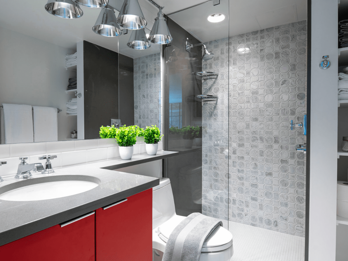 7 Design Elements to Include in Your Master Bathroom